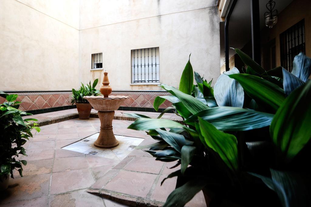 Hsh Suites Corrala Triana Seville Exterior photo